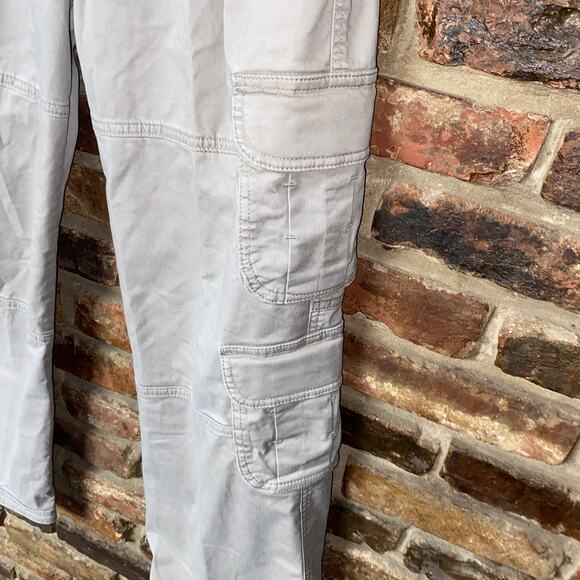 Abercrombie & Fitch Cream Relaxed Fit Wide Leg Cargo Pants Women's Size 4 27 - Picture 5 of 9